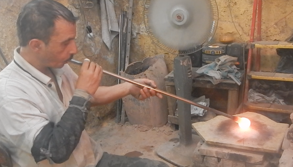How Blown Glass Is Made?