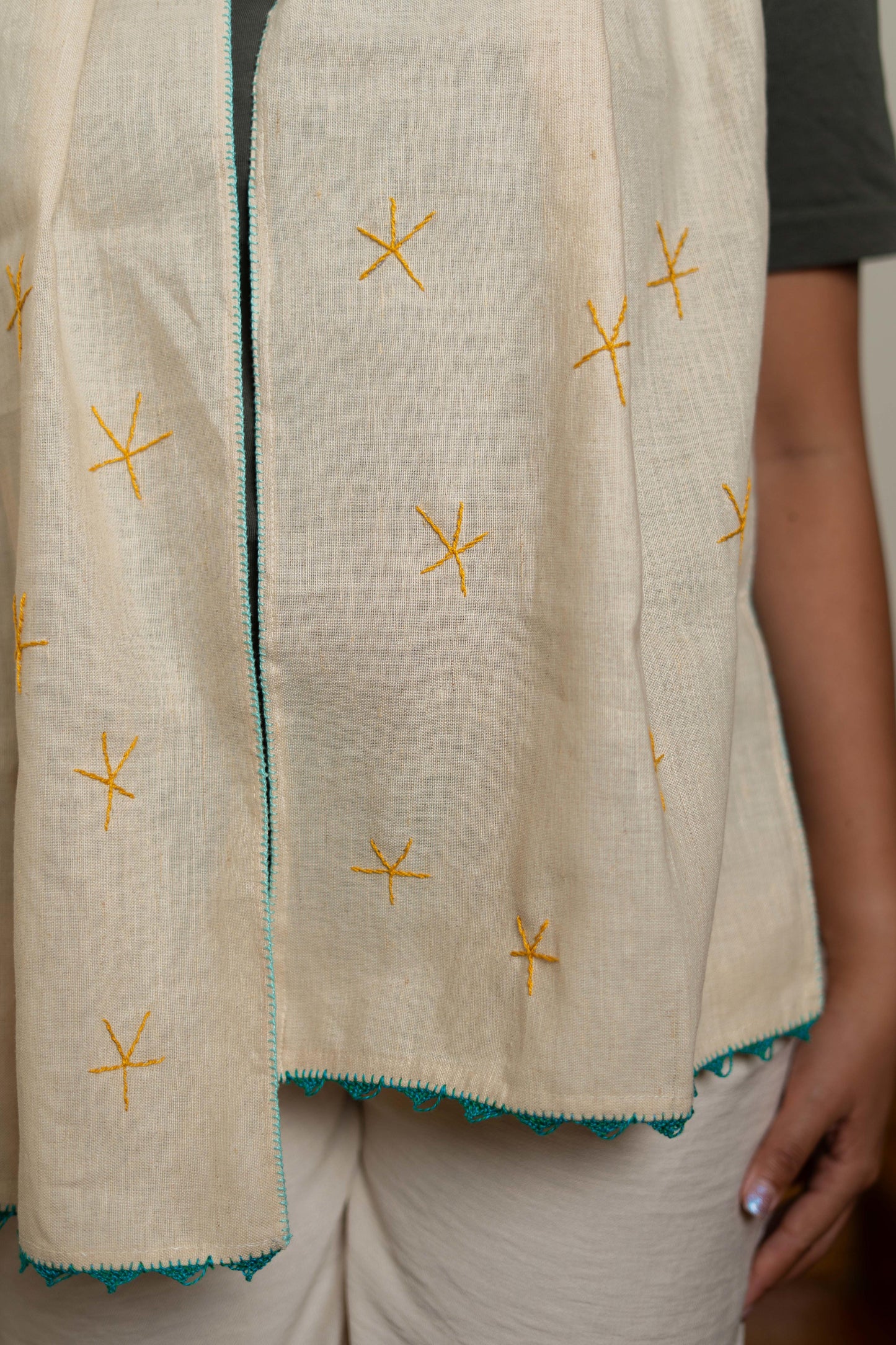 Beige Linen Scarf – Brown Embroidery & Oya Edge